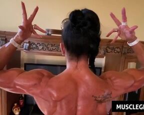 Naked Female Bodybuilder