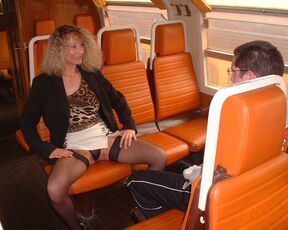 La milf du train et le puceau