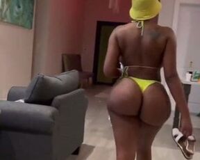 Hot.Ass.Nubian.1