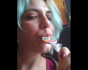 Blue Haired Girl Suck until it Falls apart in her Mouth, Chews and Sh