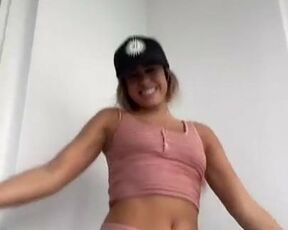 Sommer Ray Twerking