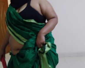 I fucked a Desi beautiful Indian saree wearing maid (Huge Boobs & Ass) Cum wild behind her