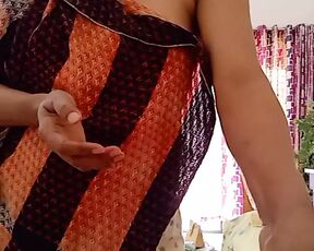 Tamil sexy aunty after shower sexy body in towel secret mms